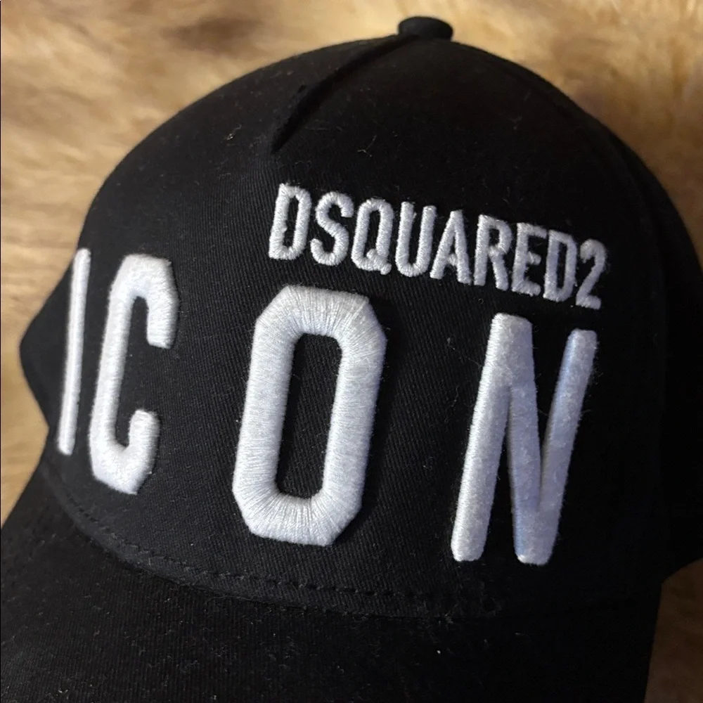 Dsquared2 Icon Logo Embroidered Baseball Cap